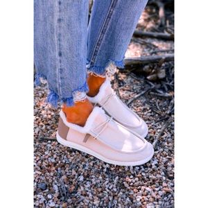 NEW Beige Color Block Lace-up Plush Lined Slip On
Shoes